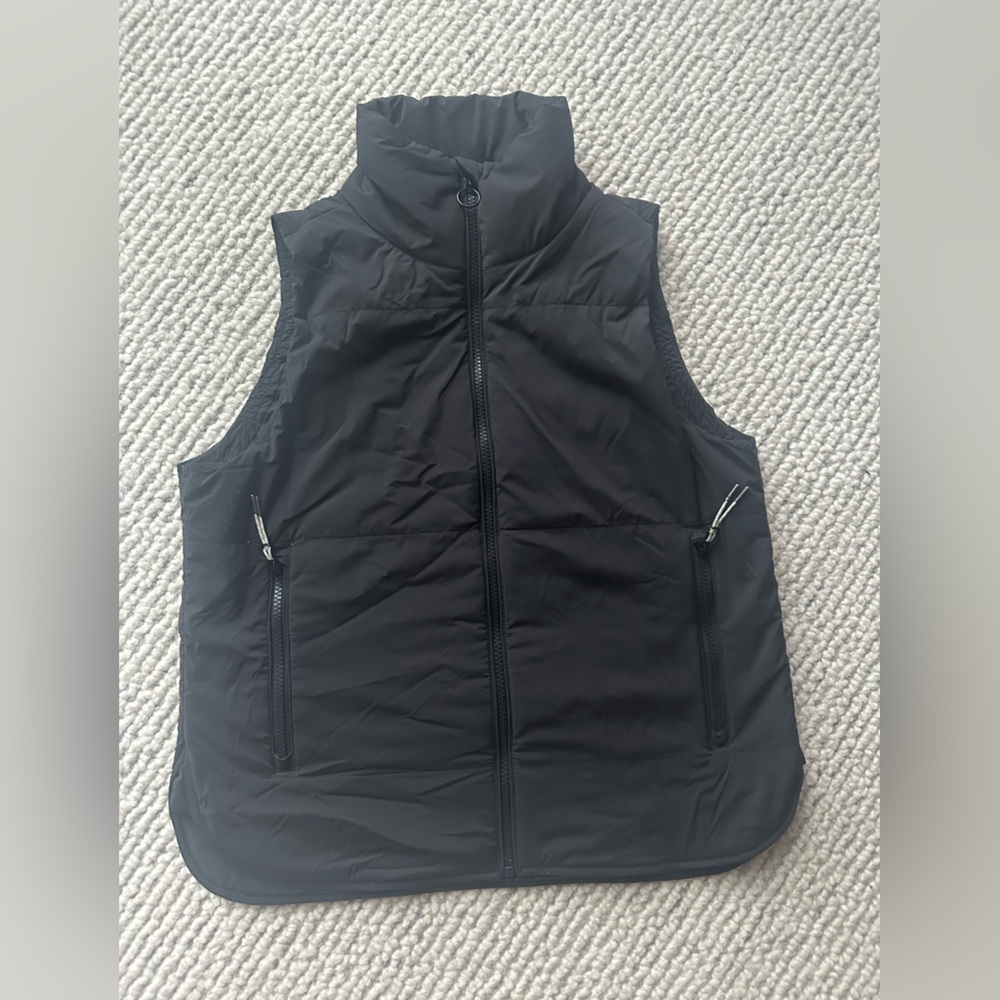 Vuori Black Light Puffer Zip-Up Vest Small